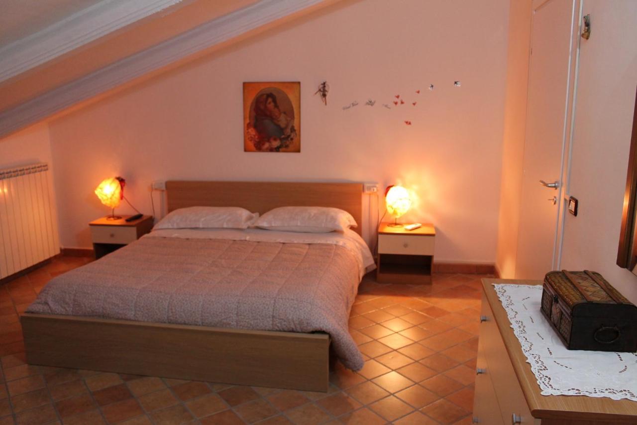 Mansarda Viti - Sguardo Su Frontone - Apartment Exterior photo
