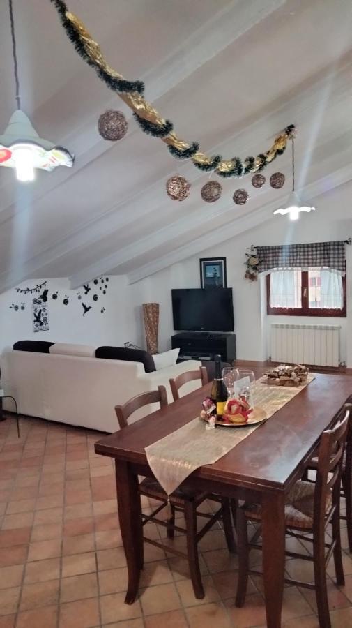 Mansarda Viti - Sguardo Su Frontone - Apartment Exterior photo
