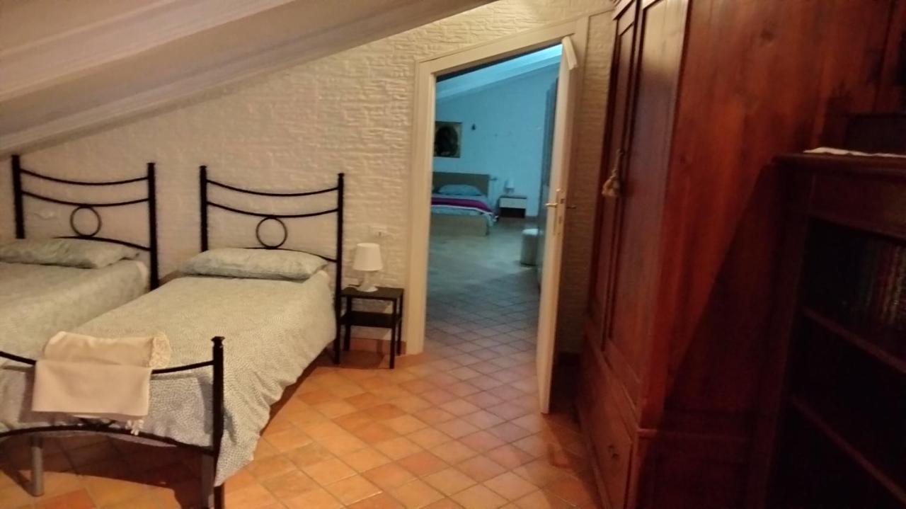 Mansarda Viti - Sguardo Su Frontone - Apartment Exterior photo