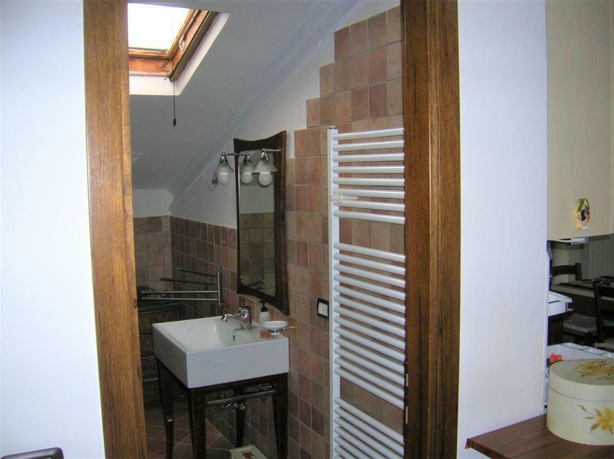 Mansarda Viti - Sguardo Su Frontone - Apartment Exterior photo